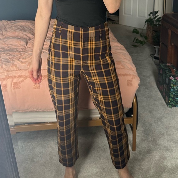 Wilfred Pants - Wilfred Plaid Ankle Pants in Black and Tan Aritzia